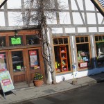 Spielzeugladen-Numero16-parken Numero 16 von außen